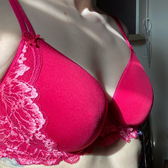 Simone Perele moulded full cup Amour bra in Red with Chantilly lace detailing - Picture 2 of 2